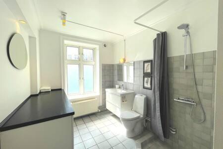 2 Bedroom Apartment In Trendy Area コペンハーゲン エクステリア 写真