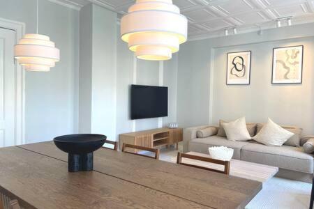 2 Bedroom Apartment In Trendy Area コペンハーゲン エクステリア 写真